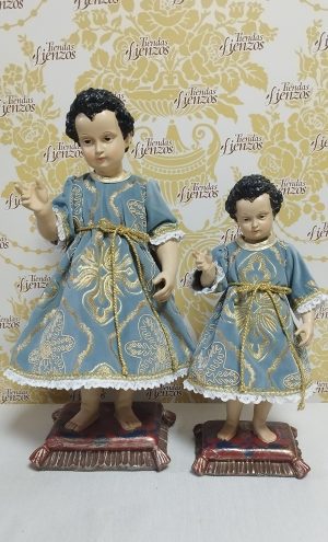 traje terciopelo bordado celeste 50 y 40 cm